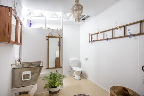 Retro Beach Cottage 681 Murramarang Rd - Nambucca Heads Accommodation 6