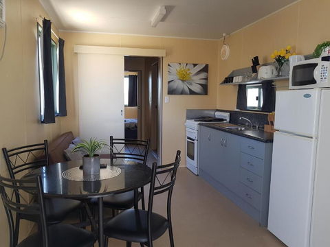 Rocks Retreat Cabin 3 Lobster - Nambucca Heads Accommodation 1
