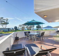 2 Fleetwood 63 Shoal Bay Road spectacular views - Nambucca Heads Accommodation