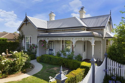 Lake Daylesford Country House - Nambucca Heads Accommodation 4