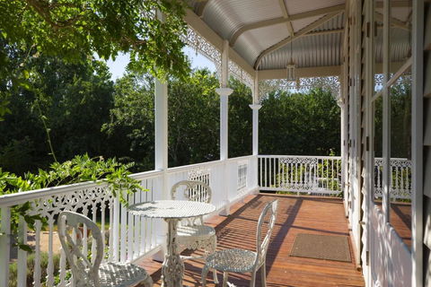 Lake Daylesford Country House - Nambucca Heads Accommodation 2