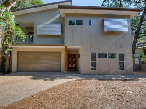 36 Satinwood Drive Rainbow Shores Stunning Modern Beach House Walk To Beach - Nambucca Heads Accommodation 4