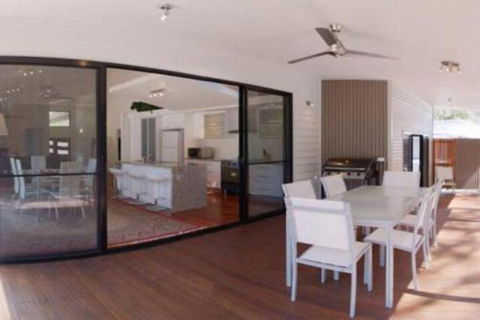 33 Esprit Drive Rainbow Shores Style Comfort & Relaxation Pets Welcome Pool - Nambucca Heads Accommodation 4