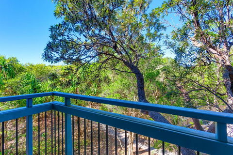 Surfside Beach House 17 Rainbow Shores Swimming Pool 2 Minute Walk To Beach Air Conditioning Relax Here - Nambucca Heads Accommodation 1