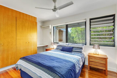 Surfside Beach House 17 Rainbow Shores Swimming Pool 2 Minute Walk To Beach Air Conditioning Relax Here - Nambucca Heads Accommodation 2