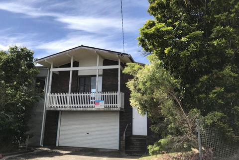 Scribbly Gums Rainbow Beach Ocean Front Spacious Home With Pool - Nambucca Heads Accommodation 7