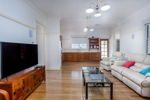 5 Bomburra Court Rainbow Beach Ticks All The Boxes Pool Shed Fenced Yard Pet Friendly - Nambucca Heads Accommodation 6