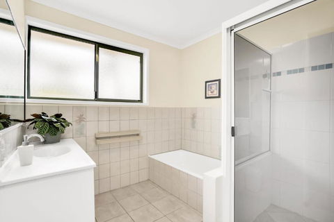 1 33 Tingira Close Rainbow Beach Gorgeous Ocean Views Swimming Pool Air Conditioning - Nambucca Heads Accommodation 1