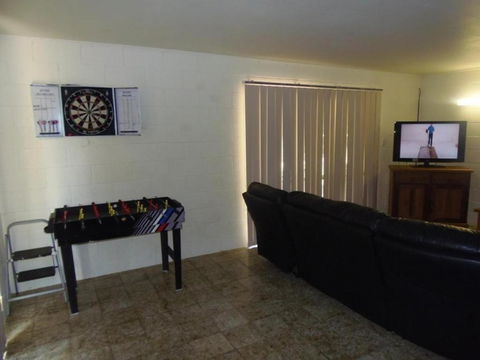 The Red Piranha Rainbow Beach Close To Everything Air Con & Pet Friendly - Nambucca Heads Accommodation 1