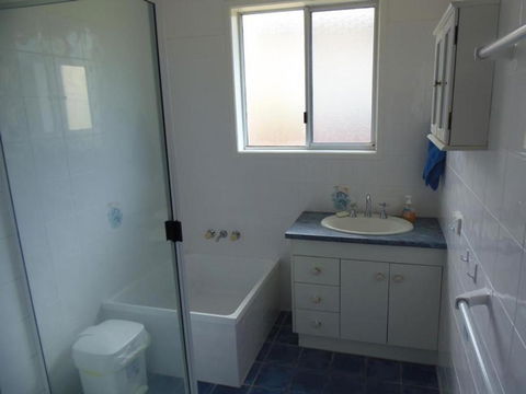 The Red Piranha Rainbow Beach Close To Everything Air Con & Pet Friendly - Nambucca Heads Accommodation 3