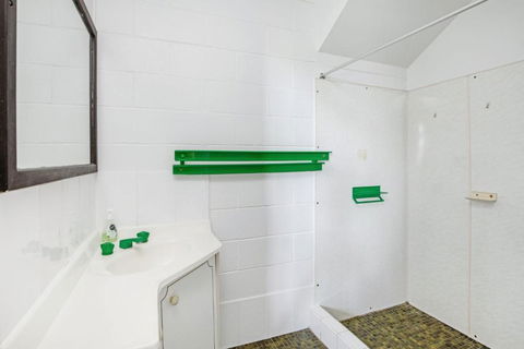 40 Rumbalara Avenue Rainbow Beach Entertain On The Spacious Verandah Overlooking Beautiful Rainbow Beach - Nambucca Heads Accommodation 6