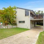 40 Rumbalara Avenue Rainbow Beach Entertain On The Spacious Verandah Overlooking Beautiful Rainbow Beach - Nambucca Heads Accommodation 0