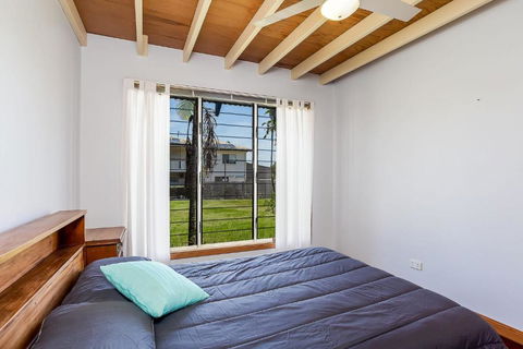 6 Ilmenite Avenue Coastal Beach Shack Within Walking Distance To Patrolled Beach & CBD - Nambucca Heads Accommodation 5