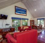 6 Ilmenite Avenue Coastal beach shack within walking distance to patrolled beach  CBD - Nambucca Heads Accommodation