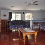 23 Carlo Road Lowset Family Home Within Walking Distance To The Shopping Centre. Pet Friendly - Nambucca Heads Accommodation 0