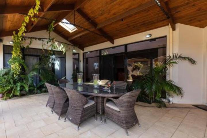 Utakarra WA Nambucca Heads Accommodation