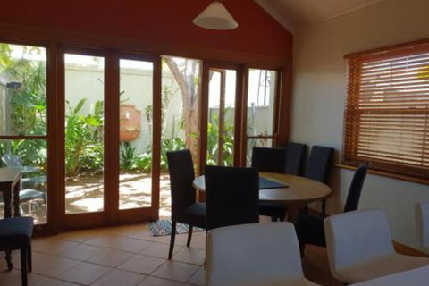 Salty Eyre Glenelg - Nambucca Heads Accommodation 7