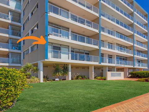 Oceanic 2 On Main Beach! - Nambucca Heads Accommodation 1