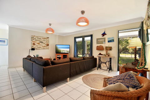 Innisfree Pet Friendly 2 Mins To Beach - Nambucca Heads Accommodation 2