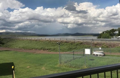 Lake Callide Retreat - Nambucca Heads Accommodation 4