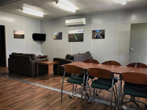 Lake Callide Retreat - Nambucca Heads Accommodation 3