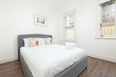 Stunning Sydney Home 7 - Nambucca Heads Accommodation 0