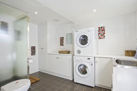 Clissold By Collers MOLLYMOOK - Nambucca Heads Accommodation 1