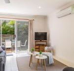 Lovely Modern Villa Amidst Peaceful Surroundings - Nambucca Heads Accommodation