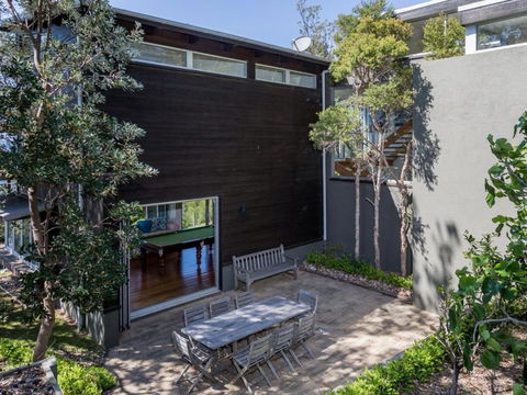 ARGYLL MOLLYMOOK Absolute Waterfront - Nambucca Heads Accommodation 6
