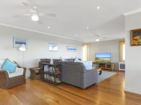 South Pacific Crescent 75 Ulladulla - Nambucca Heads Accommodation 5