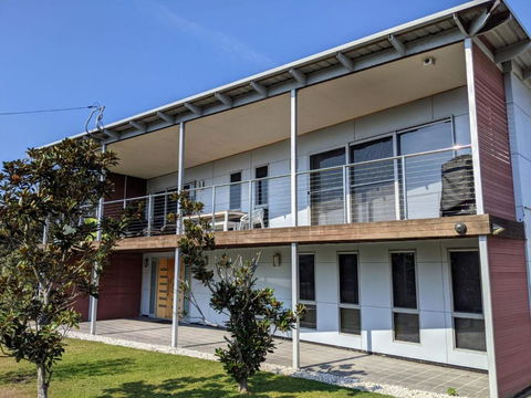 The Lake House Lake Conjola - Nambucca Heads Accommodation 4