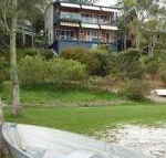 Green Point Lakehouse - Nambucca Heads Accommodation