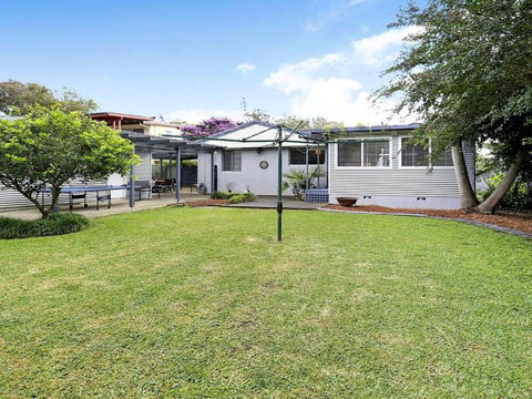 Gone Fishing! Air Conditioned Crisp & Clean - Nambucca Heads Accommodation 2