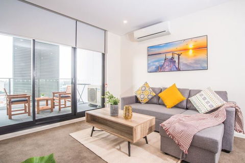 Refreshing 2bed2bath APT In Up&coming Liverpool - Nambucca Heads Accommodation 6