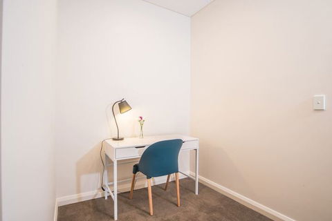 Refreshing 2bed2bath APT In Up&coming Liverpool - Nambucca Heads Accommodation 4