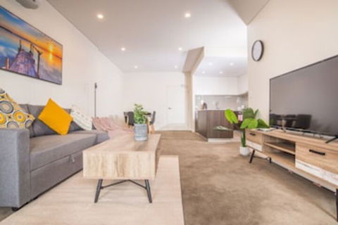 Refreshing 2bed2bath APT In Up&coming Liverpool - Nambucca Heads Accommodation 0