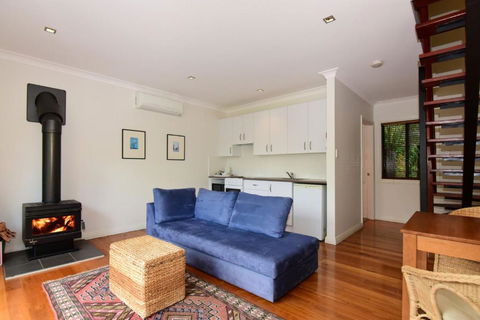 Cloudsong Chalet 1 Close To The Village Centre! - Nambucca Heads Accommodation 2