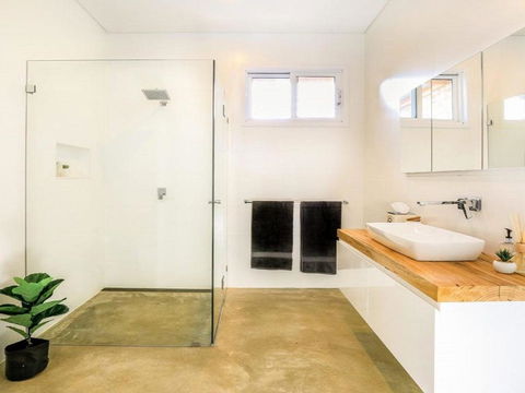 Amaroo Modern Luxurious & Chic - Nambucca Heads Accommodation 3
