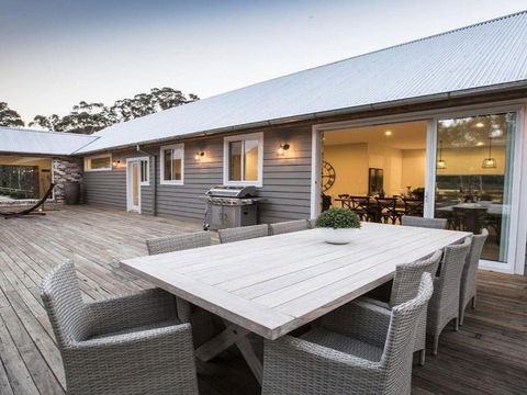 Amaroo Modern Luxurious & Chic - Nambucca Heads Accommodation 6