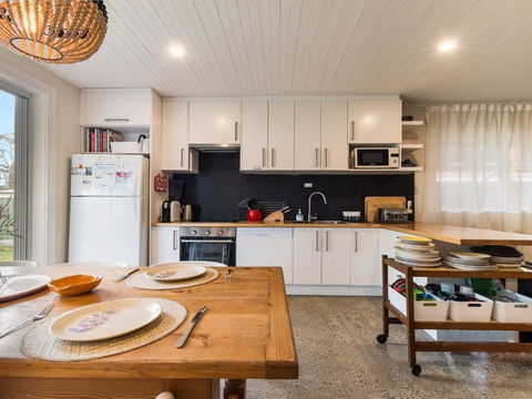 Callala Dreaming Mid Century Beach House - Nambucca Heads Accommodation 3