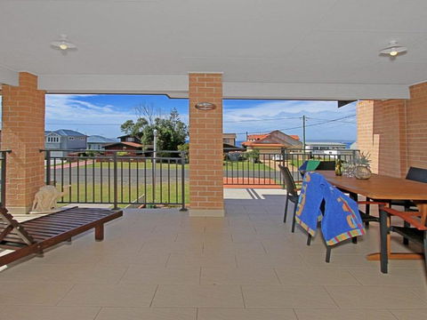 CShells On Quay Perfect Location & Great Views - Nambucca Heads Accommodation 2