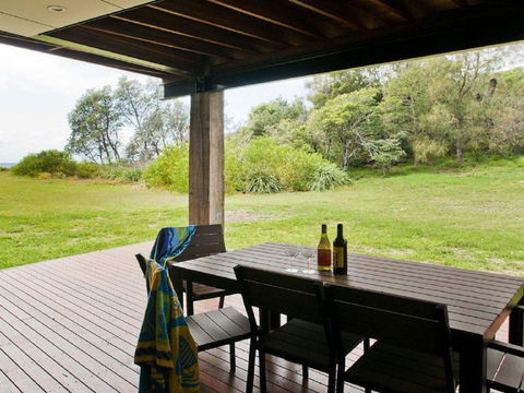 Farrant House Modern & Contemporary - Nambucca Heads Accommodation 4