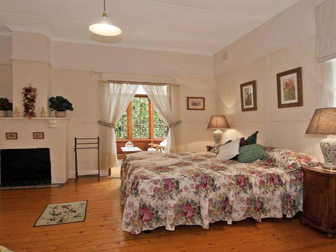 Hollyoak Cottage Delightful Ducks & Doileys! - Nambucca Heads Accommodation 6