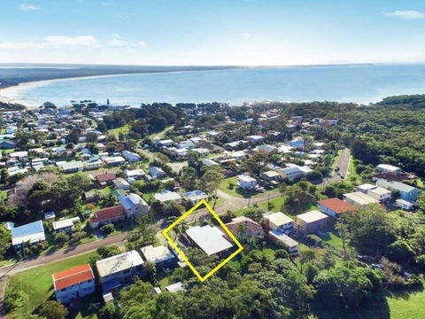 Horizons At Currarong Architecturally Designed Beach House - Nambucca Heads Accommodation 4