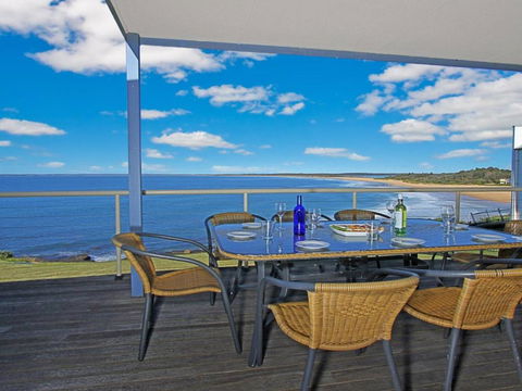 Le Vista Panoramic Views Looking South - Nambucca Heads Accommodation 5