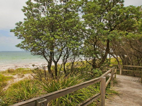 Sea Whispers A Real Native Outlook - Nambucca Heads Accommodation 3