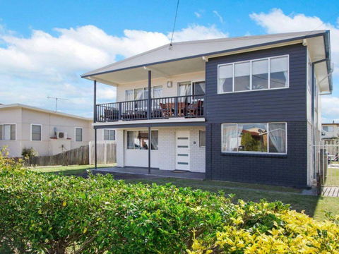 Sea Gem Air Conditioned & Fireplace - Nambucca Heads Accommodation 1