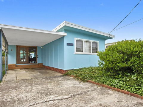 Sea Shack Renovated 1950s Beach House - Nambucca Heads Accommodation 5