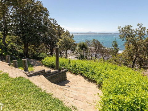 Seaspray On Culburra Dolphin & Whale Watching - Nambucca Heads Accommodation 2