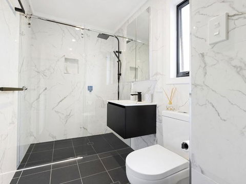 Shady Palms Modern Beach House With Studio - Nambucca Heads Accommodation 1